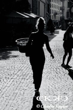 250812-2 Femme au Panier